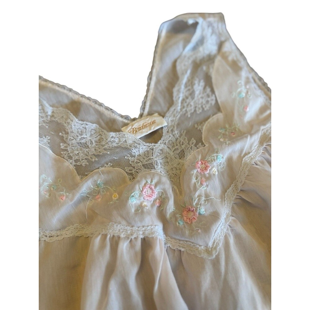 VTG Barbizon Nightgown Size Medium w/ivory lace romantic‎ sexy